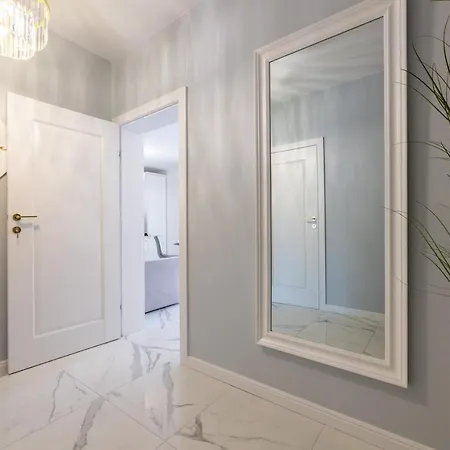 Apartment White House Rozowy 2a *